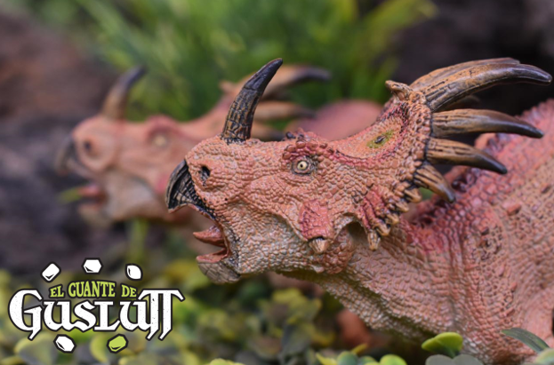 Papo Styracosaurus - El Guante de Guslutt
