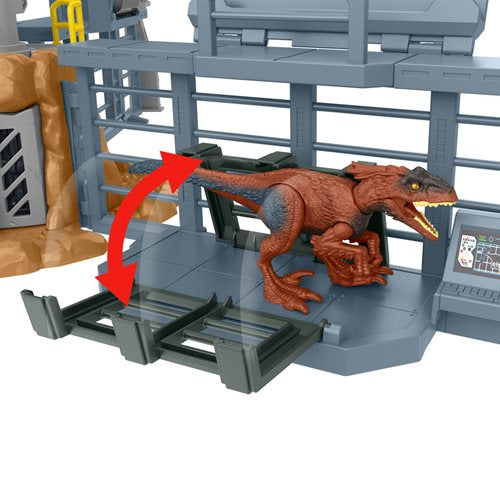 Jurassic World Outpost Chaos Playset