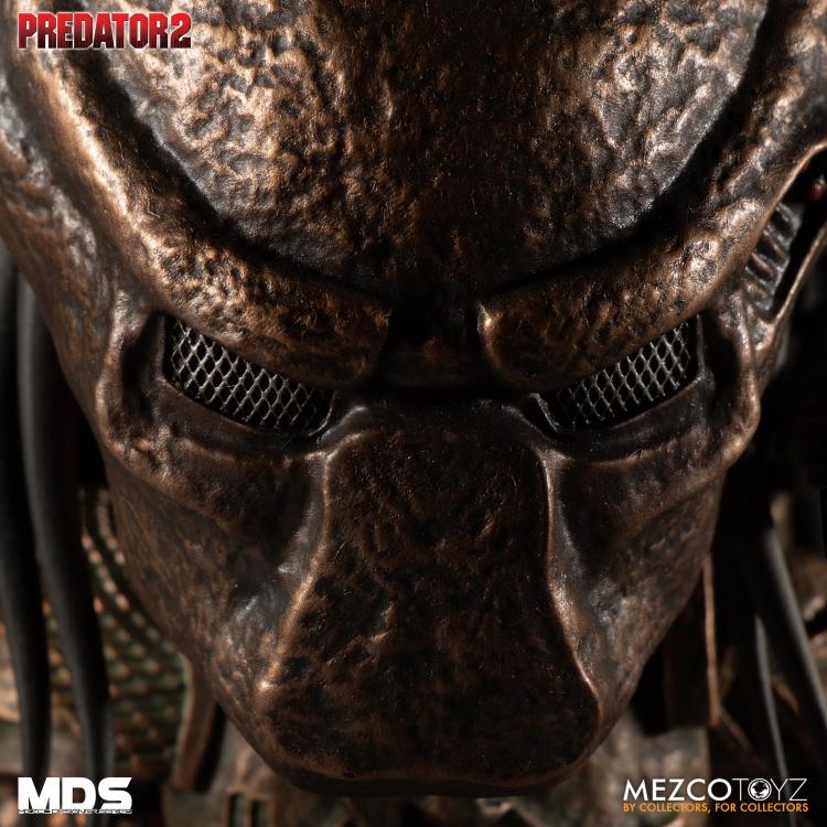 Mezco Toys Predator Deluxe 7 inch Action Figure