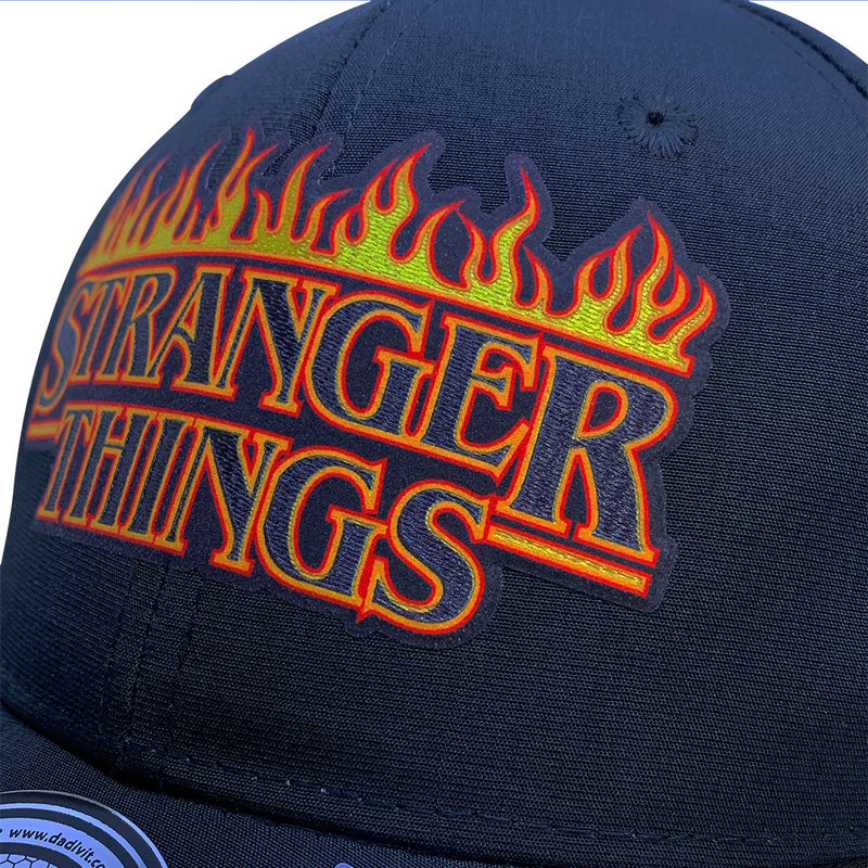 Gorra Stranger Things Logo on Fire Negra