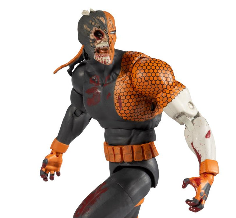 DC Essentials DCeased Deathstroke *caja dañada