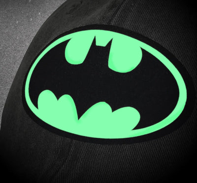 Gorra DC Comics Batman Logo con efecto de brillo en la oscuridad Gris Tipo Deslavada