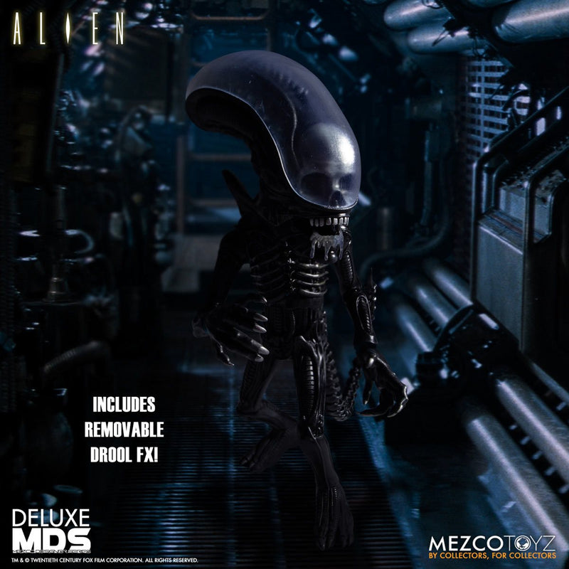 Mezco Toys Alien Deluxe 7 inch Action Figure