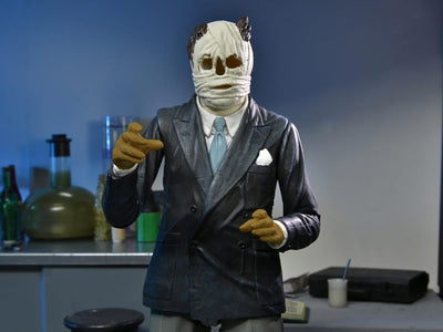 Figura NECA Universal Monsters Invisible Man Versión Ultimate