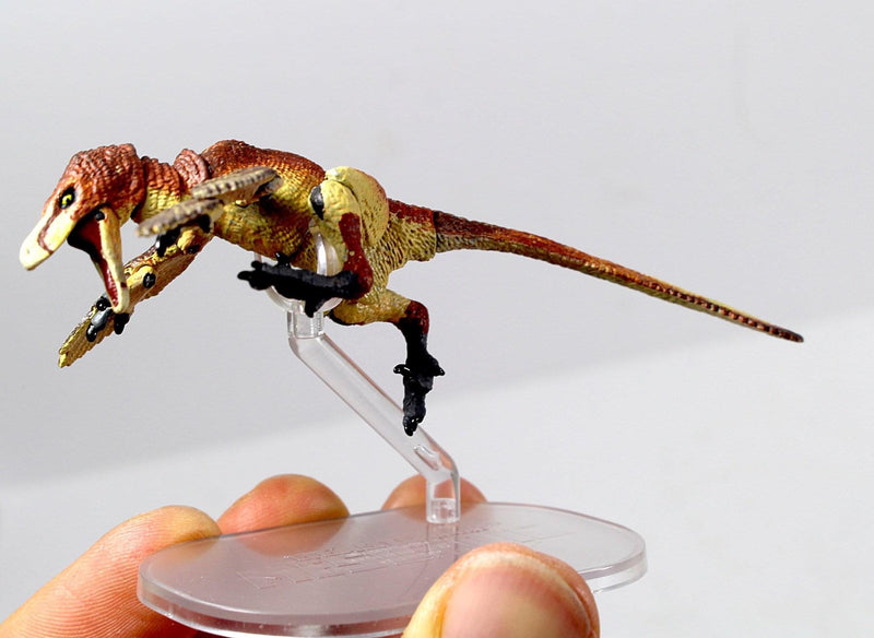 Beasts of the Mesozoic 1/18 “Velociraptor Mongoliensis”